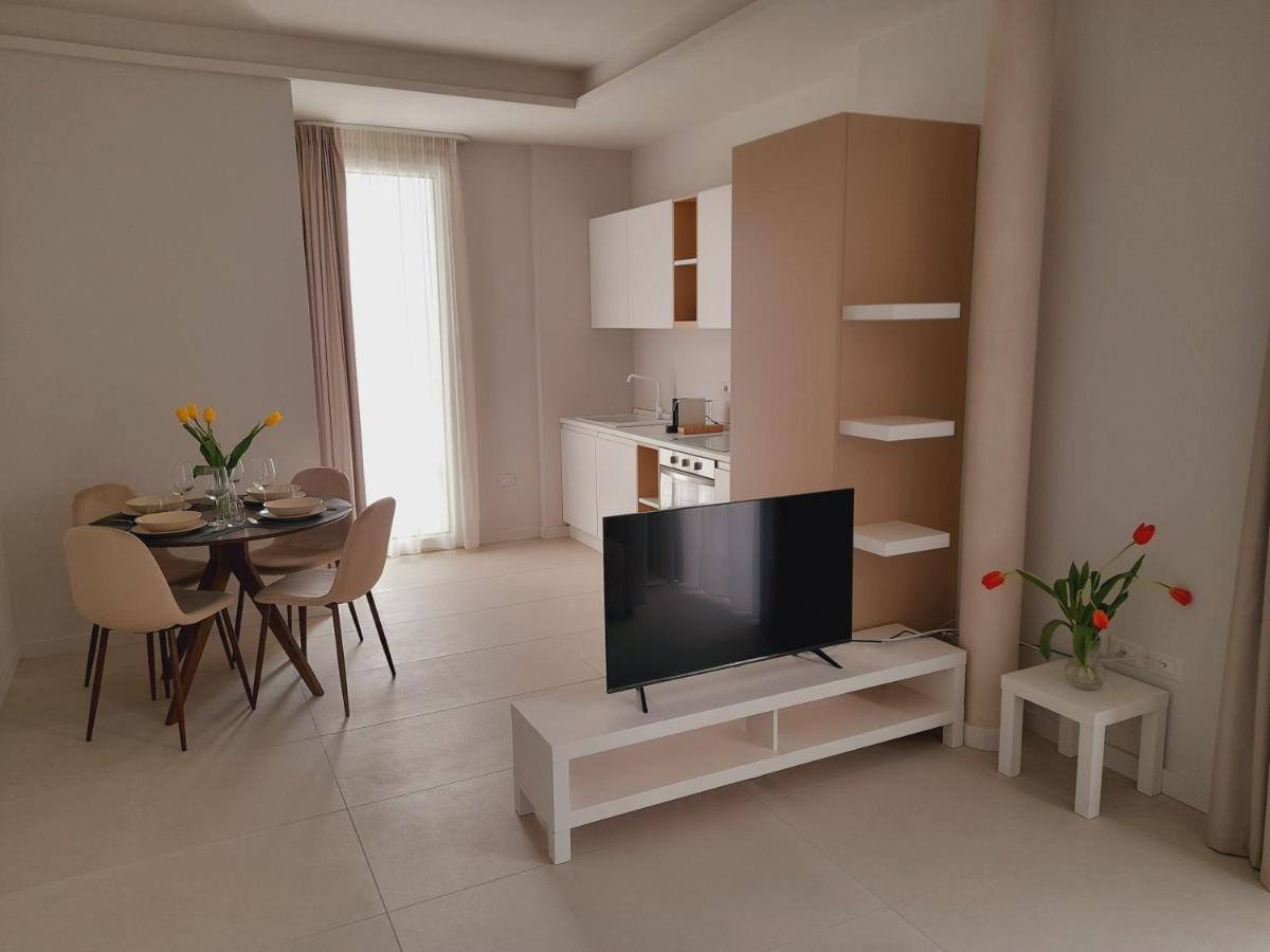 Gt Apartments - New Opening فيبو فالينتيا مارينا المظهر الخارجي الصورة