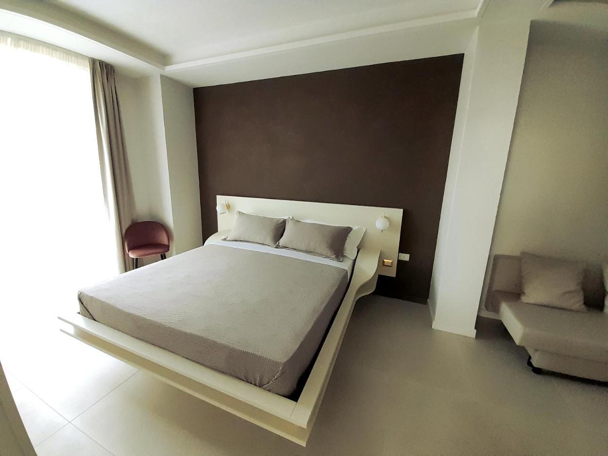 Gt Apartments - New Opening فيبو فالينتيا مارينا المظهر الخارجي الصورة